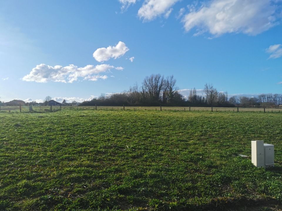 VENTE : terrain de 734 m² à Bieujac Contactez Hélène ....
