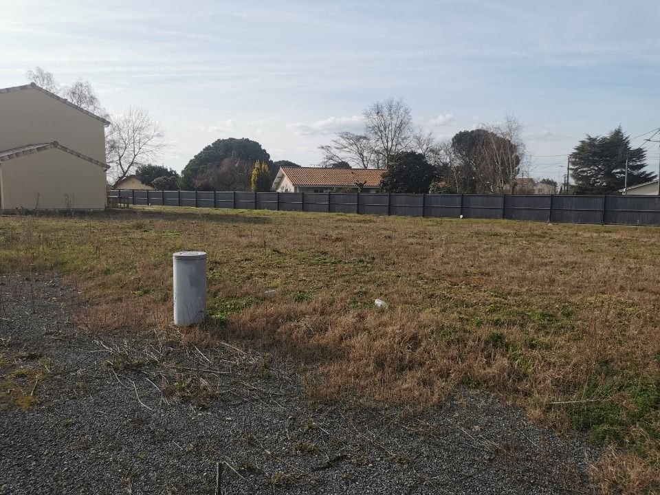 TERRAIN À CONSTRUIRE DE 405 M² À PRÉIGNAC, EMPLACEMENT P....