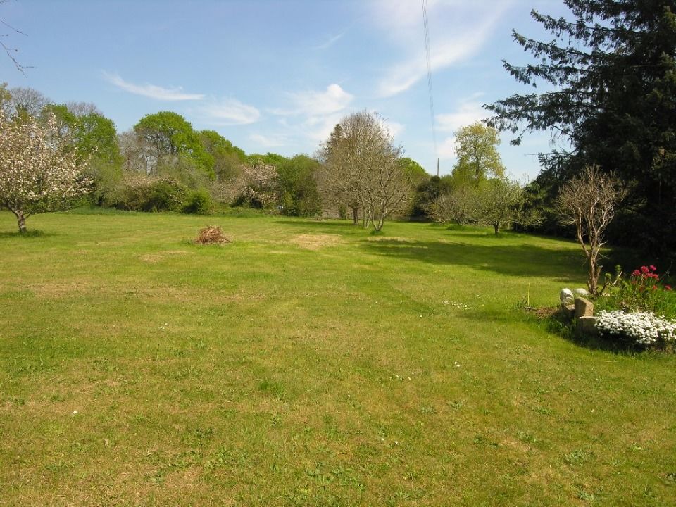 TERRAIN À CONSTRUIRE DE 350 M² À ARTIGUES-PRÈS-BORDEAUX,....