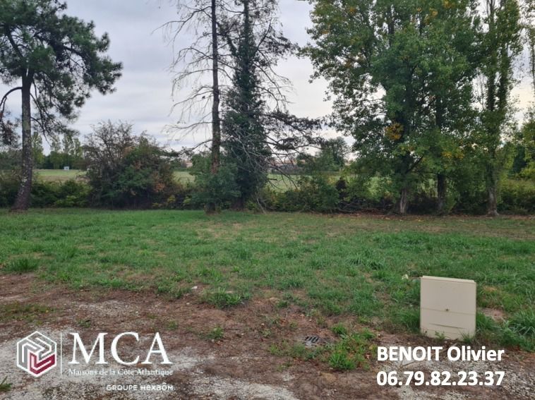 TERRAIN À CONSTRUIRE DE 467 M² IDÉALEMENT SITUÉ À SAINT-....