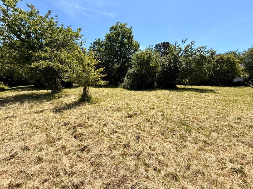 Exclusivité : TERRAIN À CONSTRUIRE DE 1000 M² DANS UN QU....