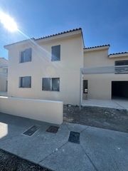 Maisons neuves   Saint-R�my-de-Provence (13210)