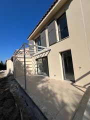 Maisons neuves   Saint-R�my-de-Provence (13210)