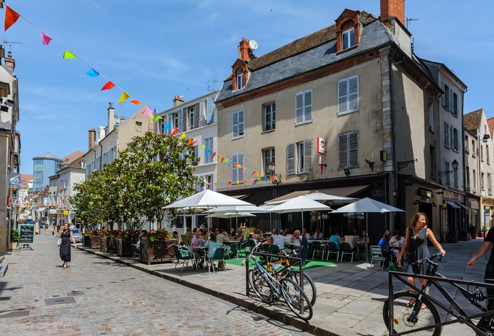 Bientôt à Melun, une ville chargée d'histoire et de dyna....