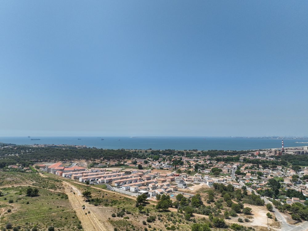 Livraison immédiate à Port-de-Bouc dans la résidence Dom....