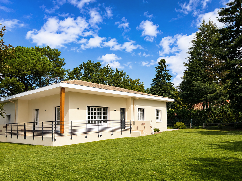 Maison familiale rénovée-Grand terrain arboré-Centre Ychoux
