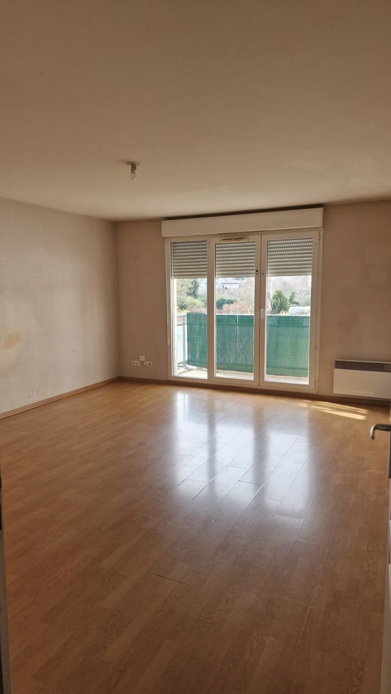 APPARTEMENT F3 - Surface 74 m² MANTES LA VILLE (78711)