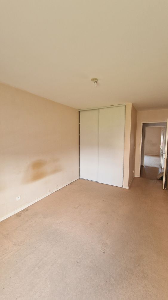 APPARTEMENT F3 - Surface 74 m² MANTES LA VILLE (78711)
