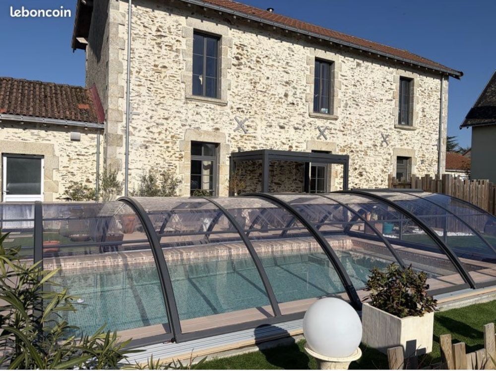 Superbe maison en pierres avec piscine