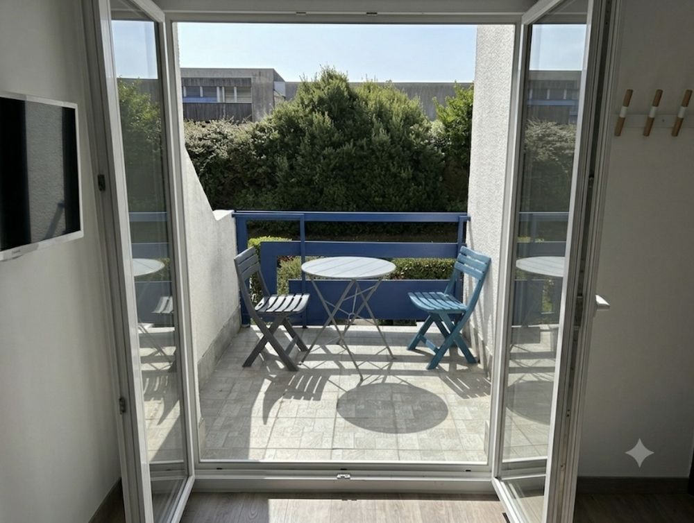 Appartement 37 m2-meublé -les sables blancs-parking sécurisé