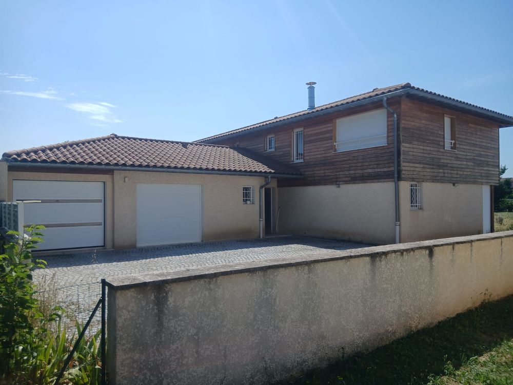 Maison de 250 m² dans un cadre verdoyant