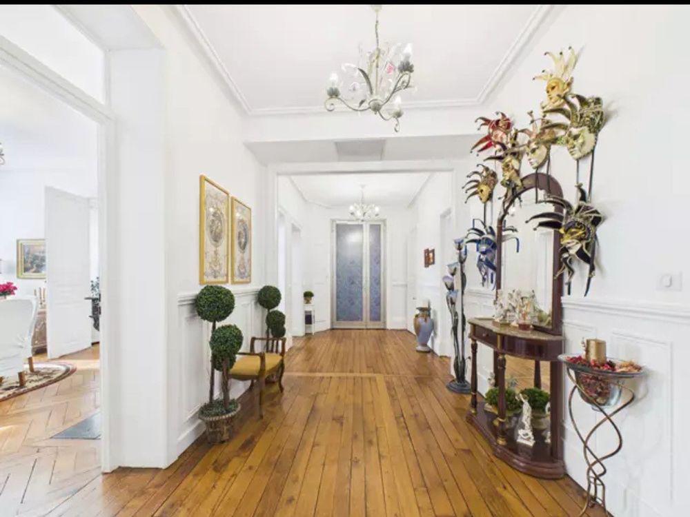 Appartement de caractère - 5 chambres - Style Haussmannien