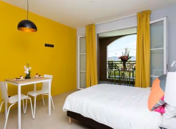 STUDIO MEUBLE LOUE DE 1 A 3 MOIS DE SEPT A JUIN