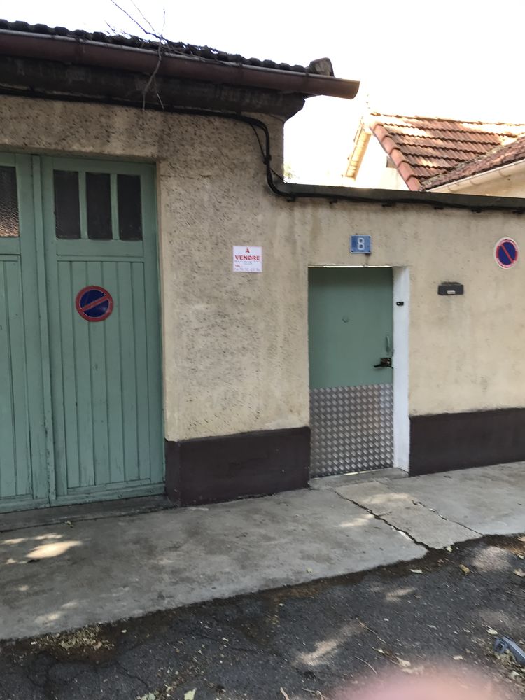 Maison avec e terrasse et garage et parking 2 places Avignon