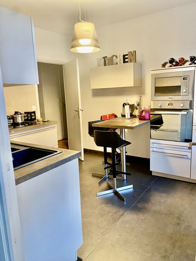 À VENDRE ? Bel appartement 3 pièces de 106 m² en hypercentre