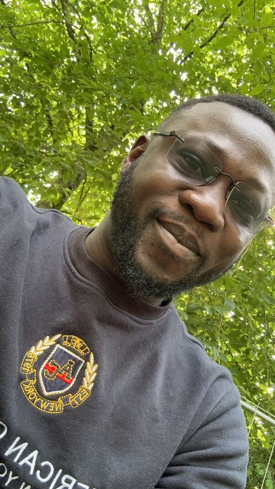 Disponible pour tout service 0 72000 Le mans