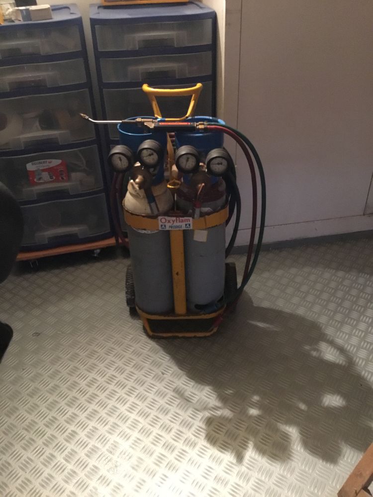 &Agrave; vendre poste de soudure 250 59510 Hem