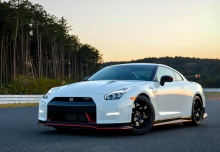 Nissan GT-R Coup 2015