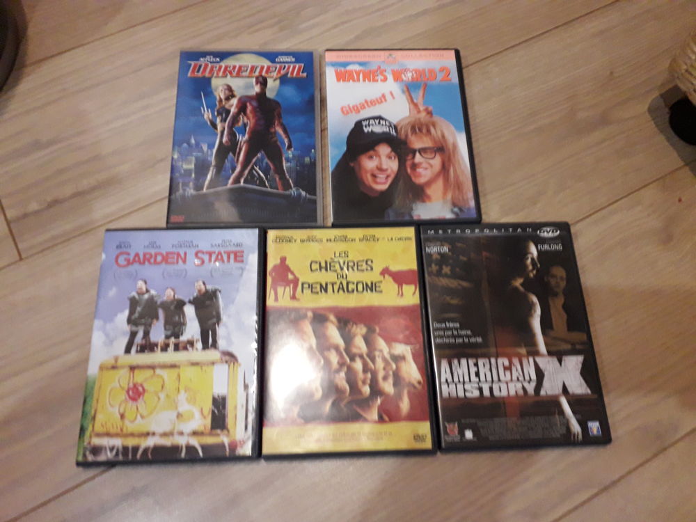 LOT DE 5 DVD 10 Bezons (95)