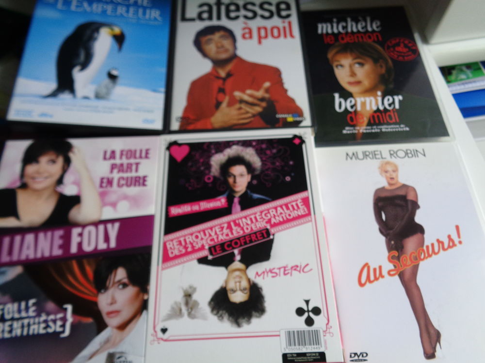 UN LOT de six DVD 6 M�riel (95)