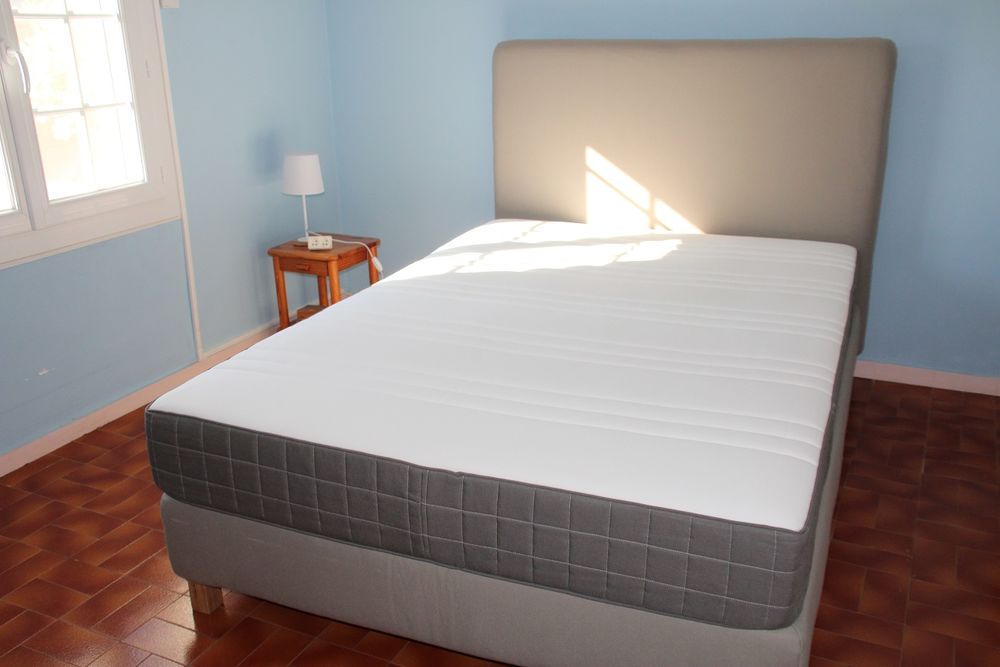 Lit 140 x 200 450 Lorgues (83)