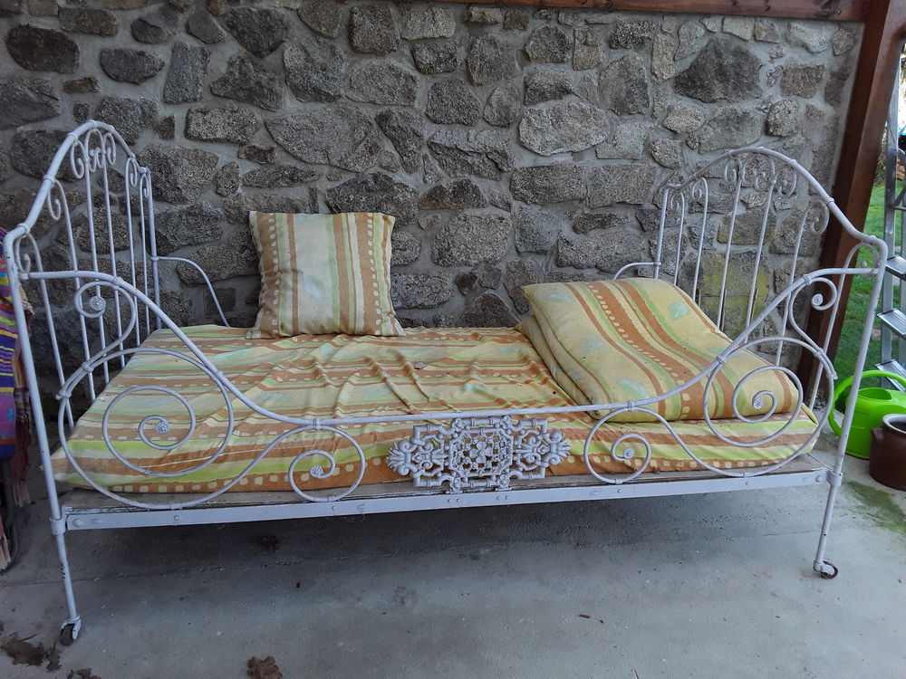 Lit fer 50 Ch�n�railles (23)