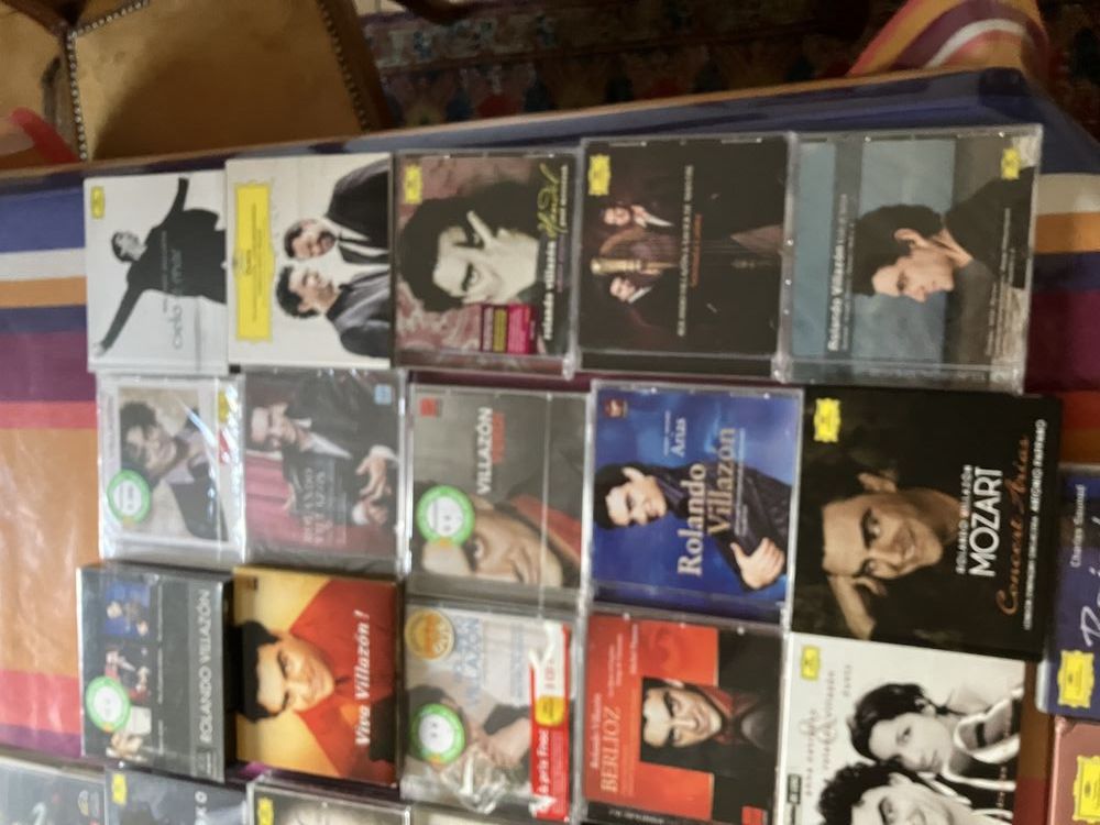  CD et DVD 15 Oullins (69)