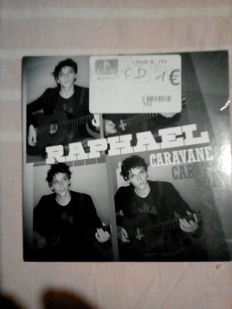 CD ? 1 La Couronne (16)