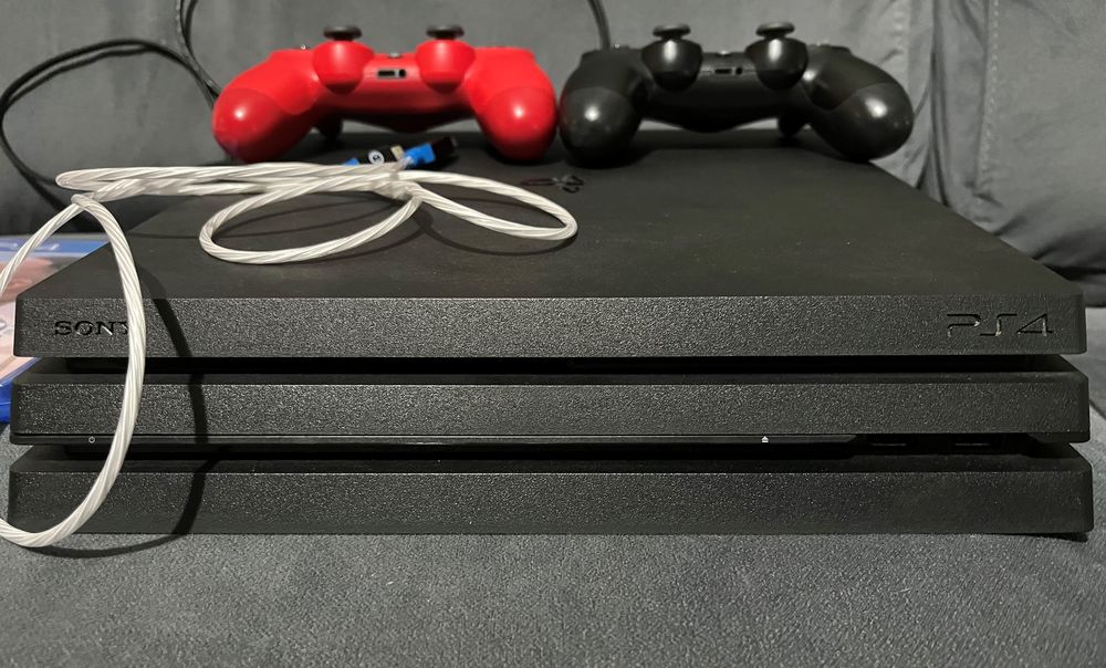 PS4 Pro 1To 400 Le Fran�ois (97)