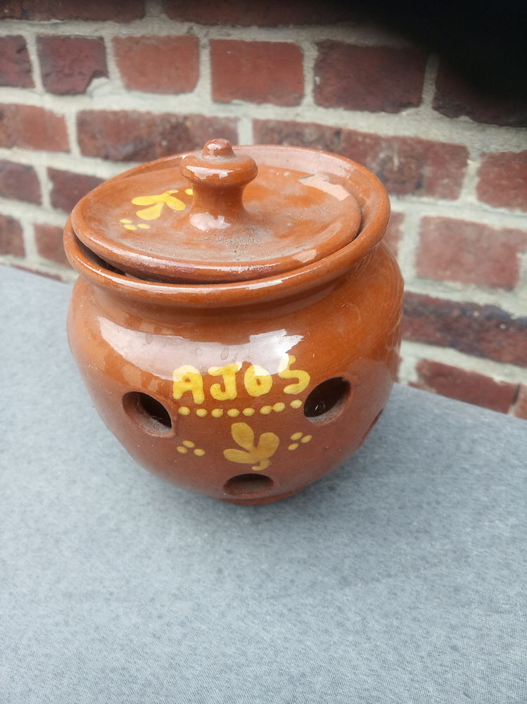 pot � ail 3 Mont-Saint-Aignan (76)