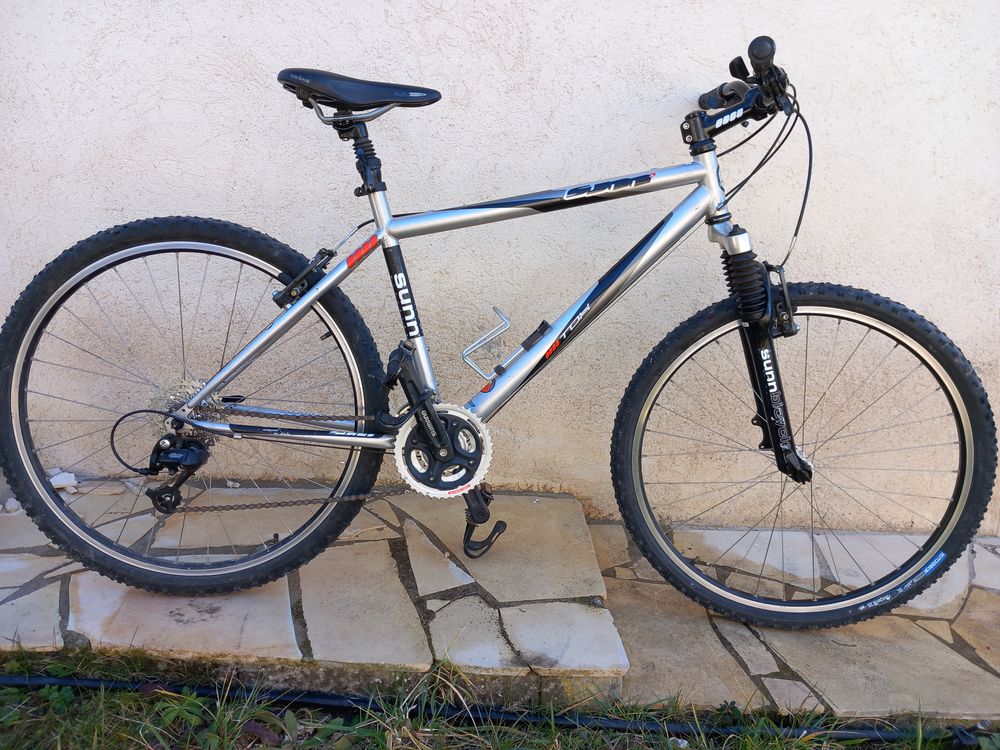 VTT 100 Puyvert (84)