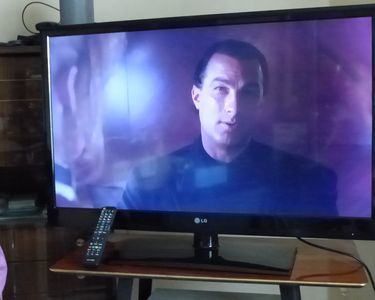 TV LG 106 cm 130 Villers-Cotter�ts (02)