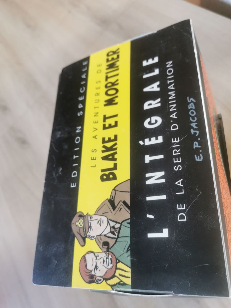 VHS
10 Saizerais (54)