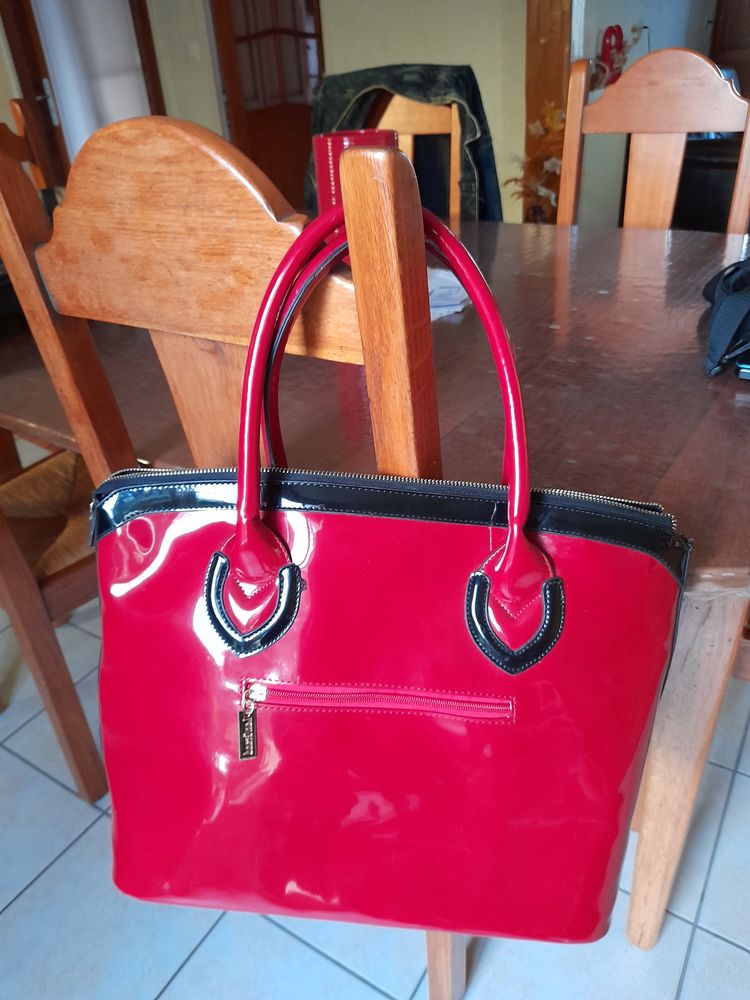 Sac 5 Saint-Philbert-de-Grand-Lieu (44)