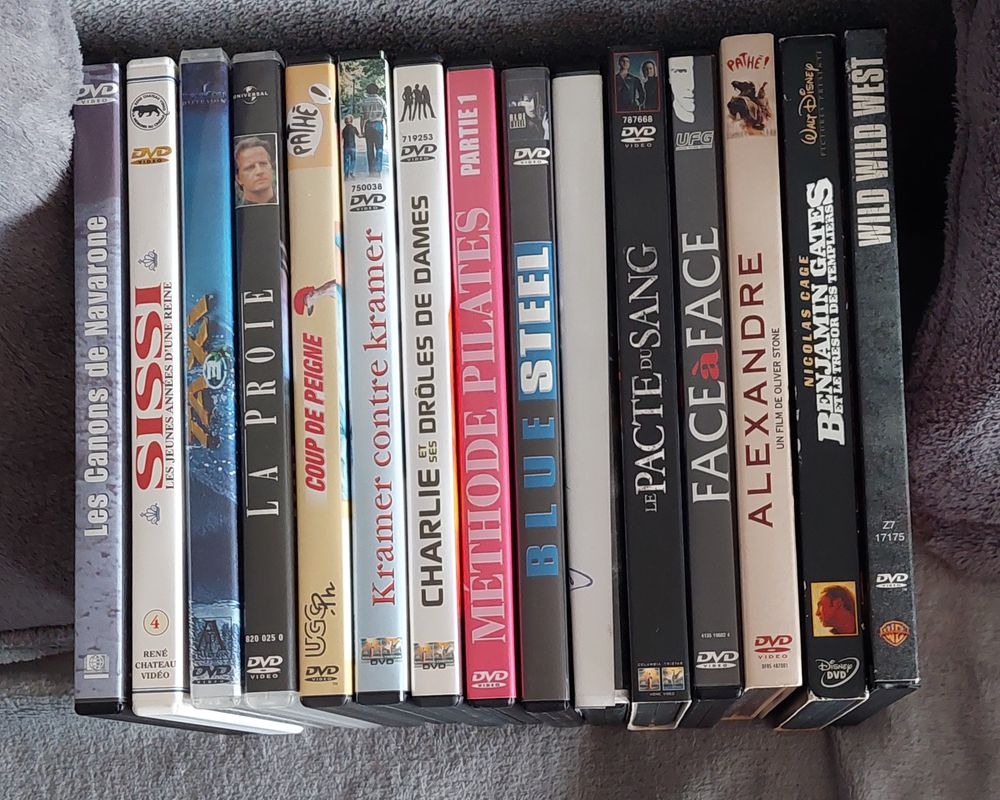 Lot de 35 DVD 140 Saint-Gaudens (31)