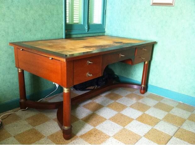 Bureau Empire 200 Menton (06)