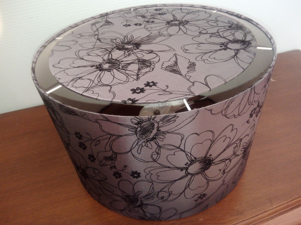 Suspension cylindrique pour chambre ou salon 20 Saint-Chamant (19)