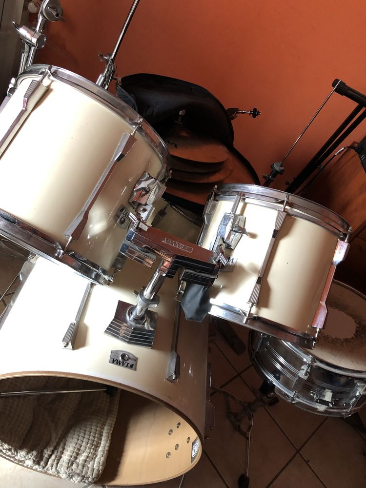 Batterie TAMA Rock Star! 300 Carisey (89)