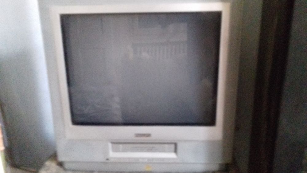 televiseur Philips gris metal 52/48 t�l�commande 30 Gaillard (74)