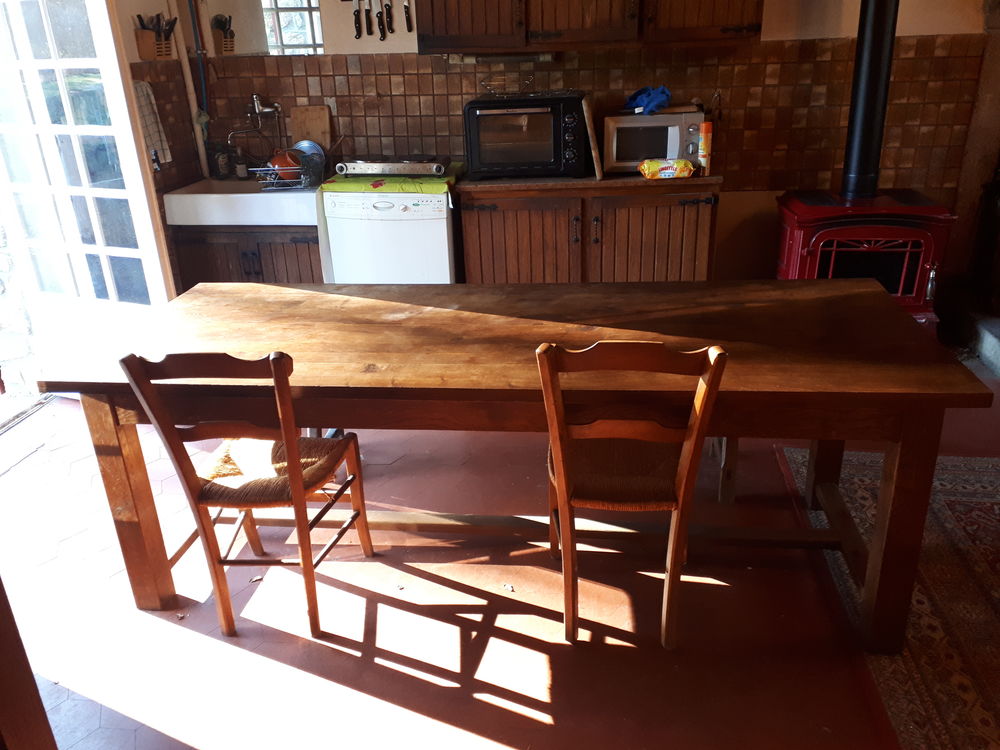 Vends table de ferme en ch�ne massif 499 Limoges (87)