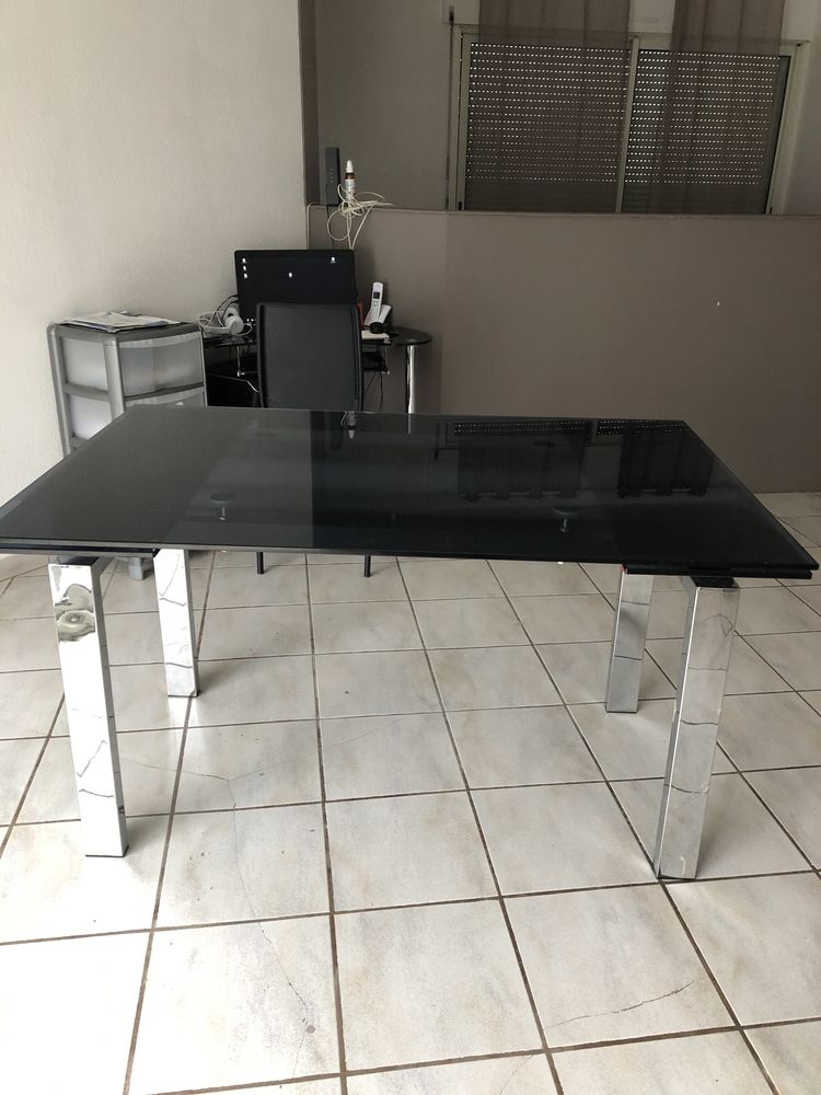 Table en verre 
0 P�zenas (34)