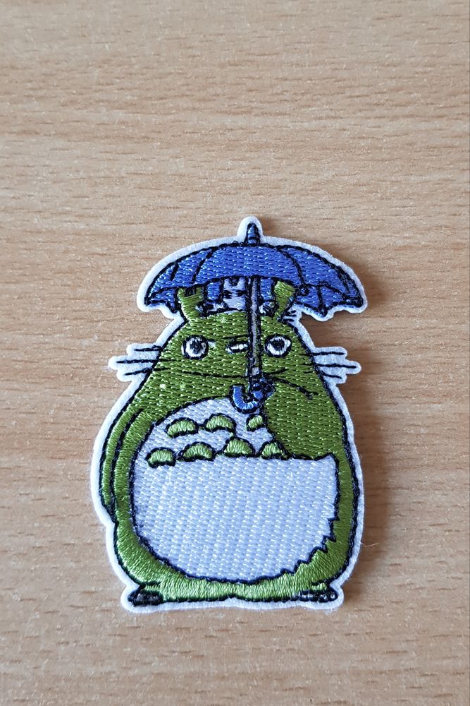 ecusson brod� patch
mon voisin totoro
parapluie 
7x5 cm
4 Carnon Plage (34)