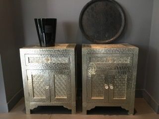 Lot de 2 chevets m�tal cisel� 175 �cully (69)