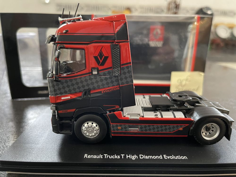 diff�rentes maquettes camions Renault �chelle 1/43 0 Valence (26)