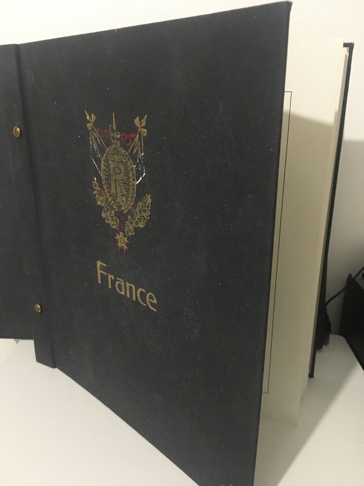 Album Daveo quasi complet de feuillet de timbres neufs mnt 850 Rochetaillee (42)