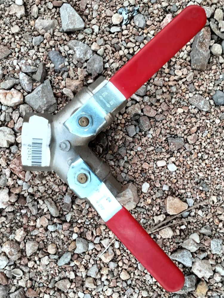 Vanne � sph�re 3 voies en Y  1   2 Sorties 3/4  40 Saint-Jean-de-Fos (34)