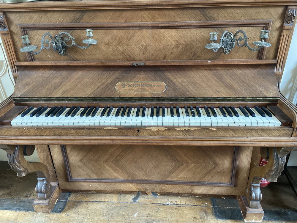 Piano ancien Thersen 0 Bers�e (59)