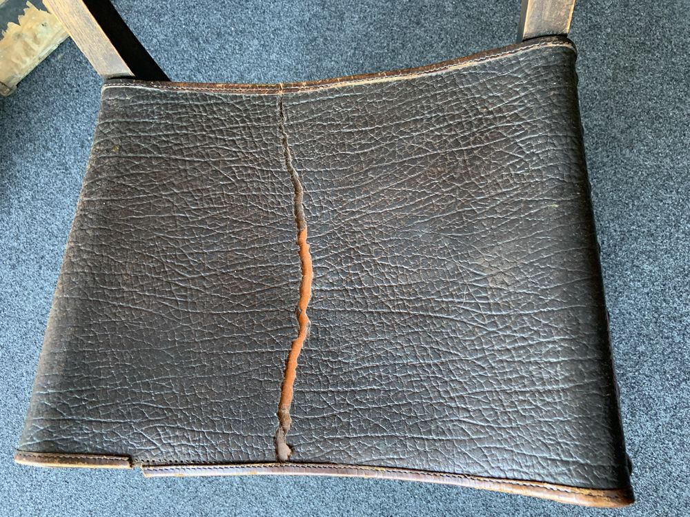 Chaise ancienne style espagnol � restaurer 50 Pornic (44)