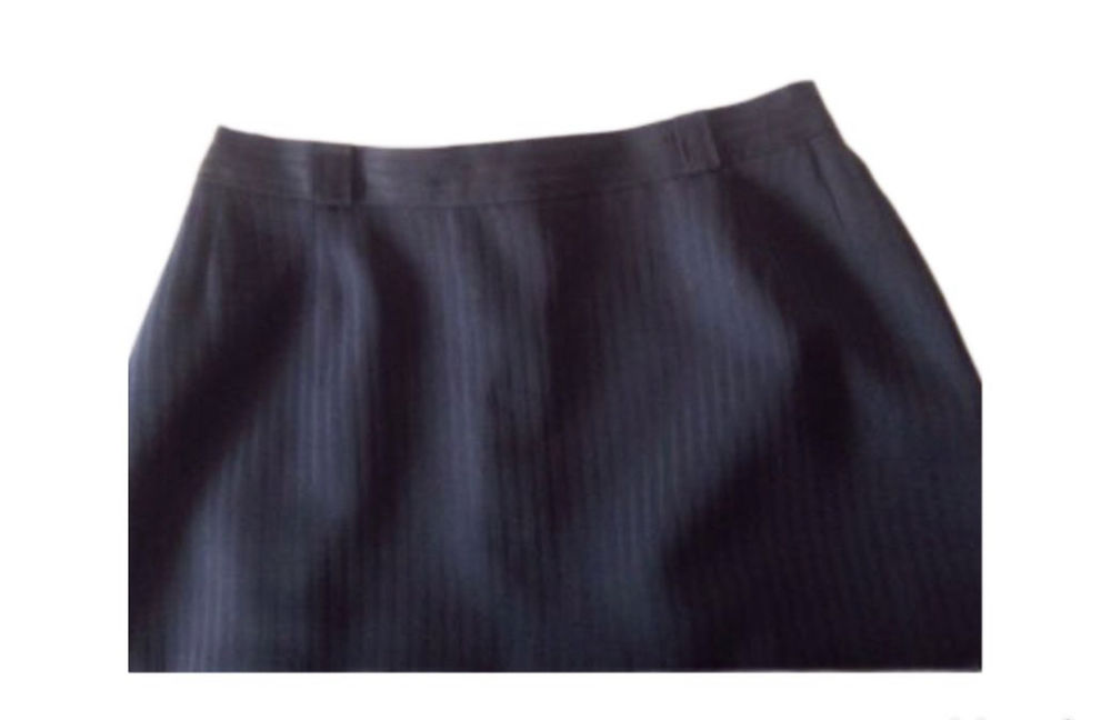 Jupe classique T 42 10 Saint-Germain-en-Laye (78)