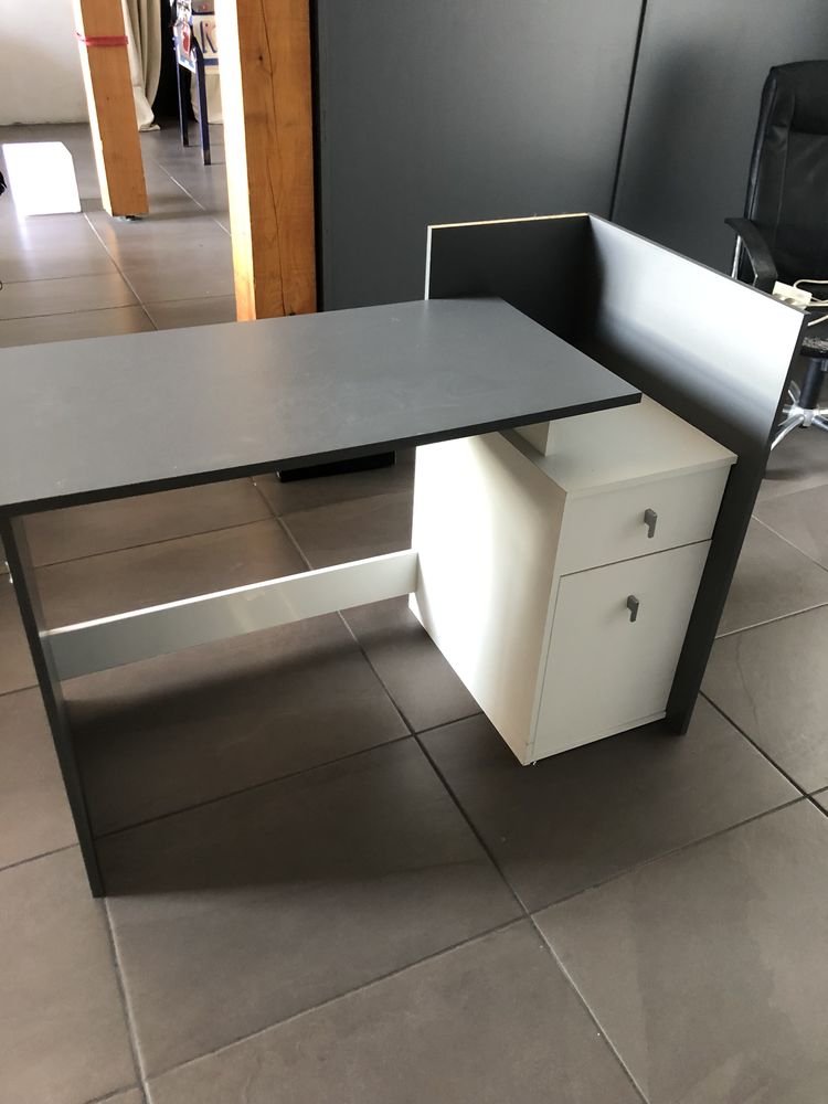 Bureau gris et blanc 30 Lacanau (33)
